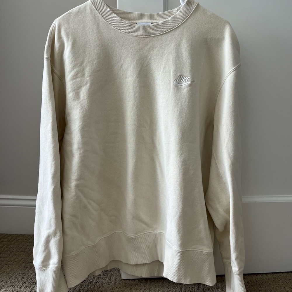 Womens cream Nike Crewneck!